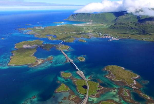 Aerial photo of roadway and bridge connecting chain of islands